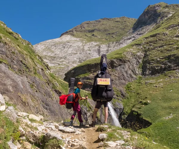 Une cascade pendant la montée vers Bayssellance